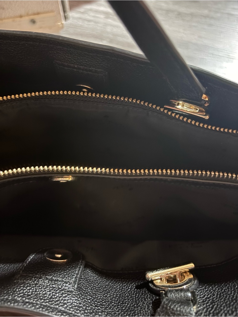 Kate Spade Black Leather Chain Strap Tote Bag – Like New - Picture 6 of 9